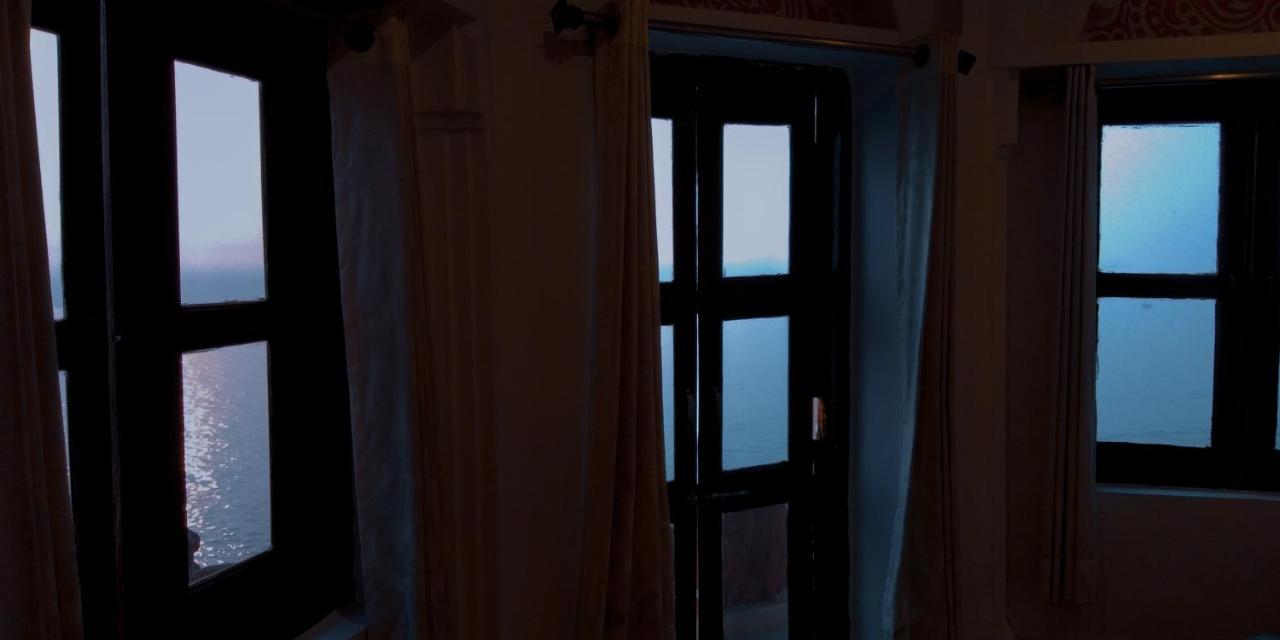 Dwivedi Hotels Hotel Elena Варанаси Экстерьер фото
