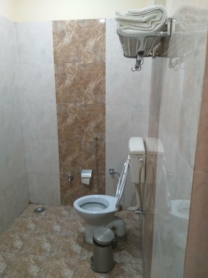 Dwivedi Hotels Hotel Elena Варанаси Экстерьер фото